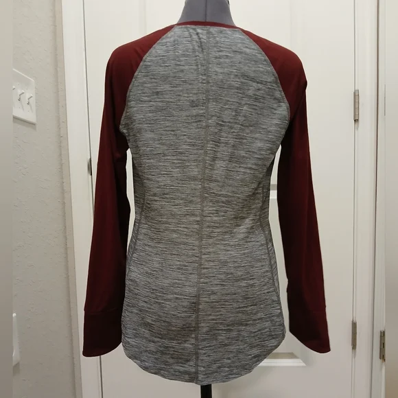 The North Face Long Sleeved Shirt‎ - Picture 4 of 8